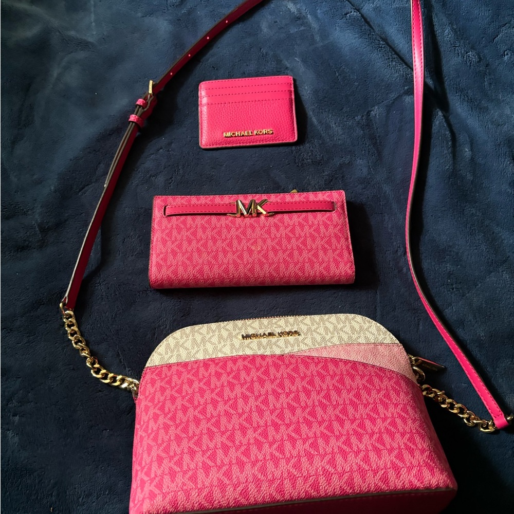 Michael Kors cross body purse and wallets set